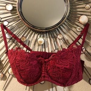 Red push up bra